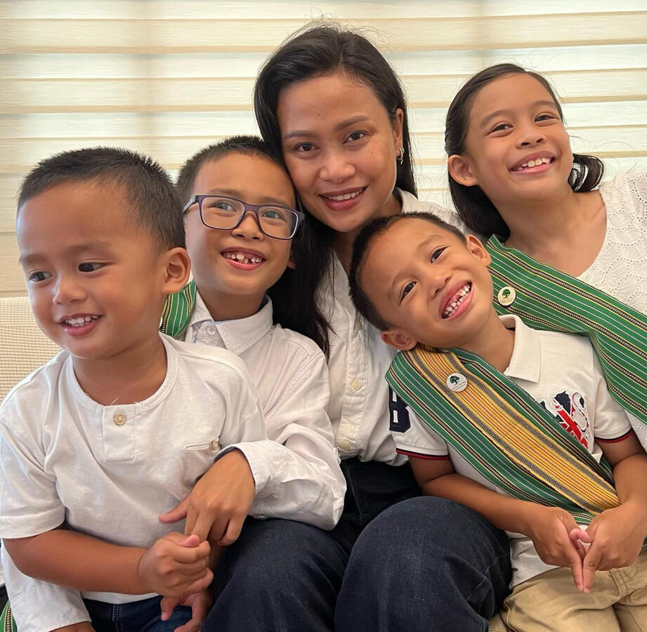 Grace Marcaida homeschools her four children and is a passionate disc golfer. As Tournament Director at Yen Center Disc and leader of our Bibo Disc Golf Club, she also supports the Disc Golf Association of the Philippines in promoting this growing sport.